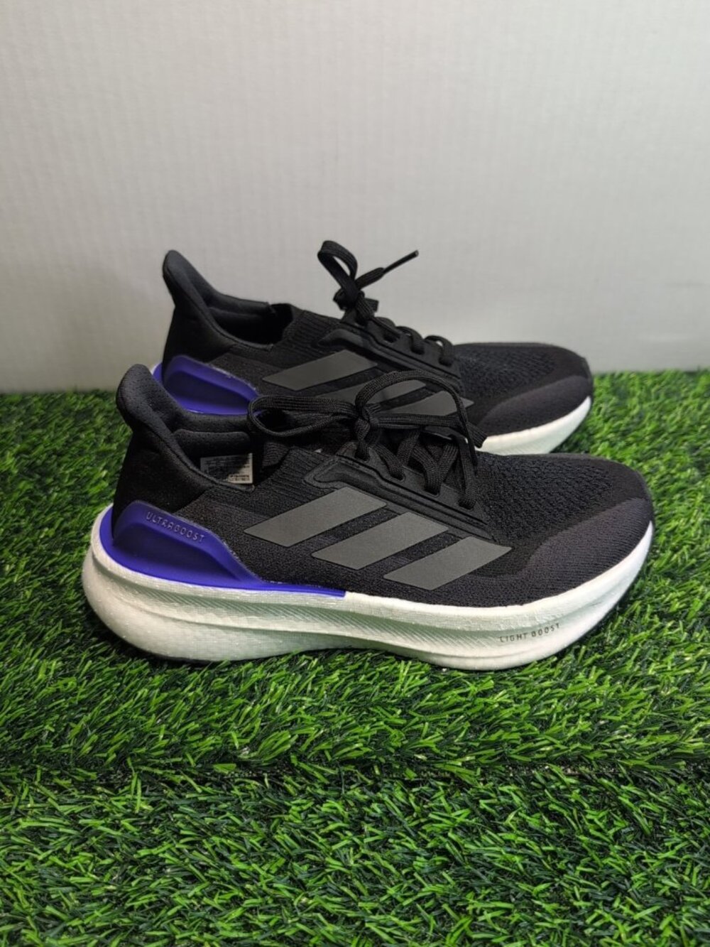 Adidas Ultraboost Light Boost Womens Black Sneakers Athletic Shoes Size 7